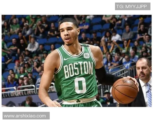 篮板助攻翻倍增长!勇士培养四年终于迎来爆发,未来领袖就是他了