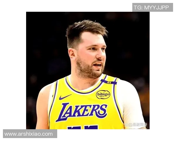 东契奇成湖人输球罪人！25投17铁仅24+9+9 送致命犯规六犯离场